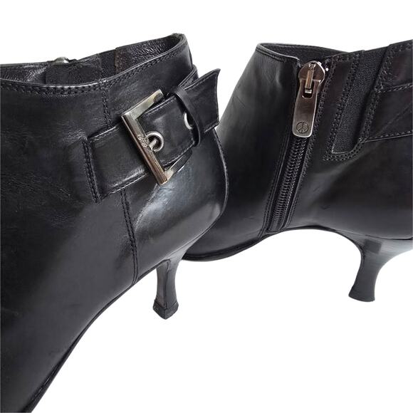 Pointed Toe Boot Donald J Pliner Loni Size 7 Black Leather Side Zip Ankle Bootie - Picture 1 of 11